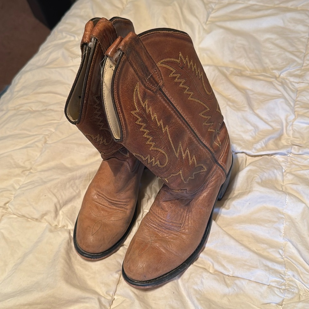 Old West vintage boots size 3.5 kids we ship fast vintage boots